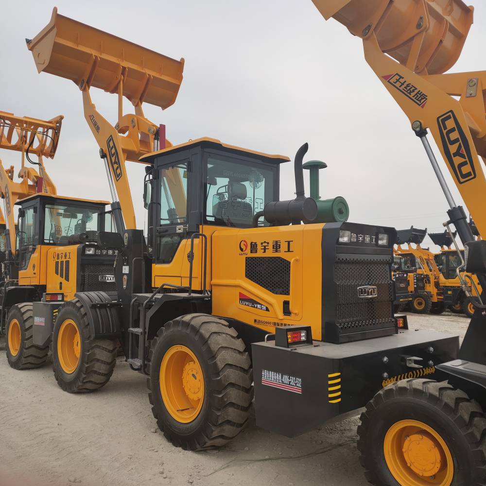 魯宇重工930小型多功能工程機械 叉木、抓木、上料一機多能